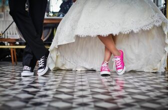 12 Tips For Planning a Wedding Without Breaking the Bank