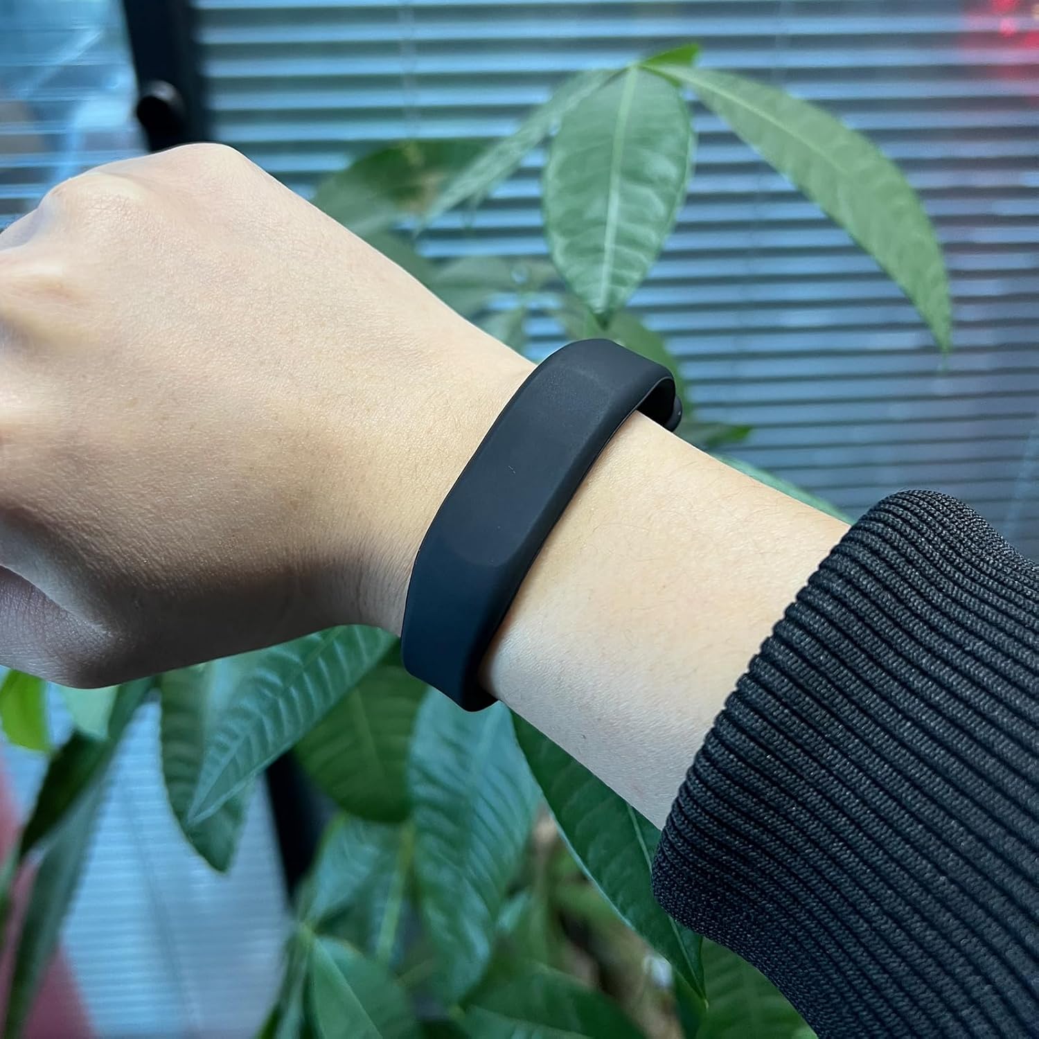 71oXbkOK1TL. AC SL1500 Digital Business Card Wristband - Social Media Sharing & Instant Contact - Tap to Share NFC - for iOS & Android - 1pcs Edu Expertise Hub Social Media for Business