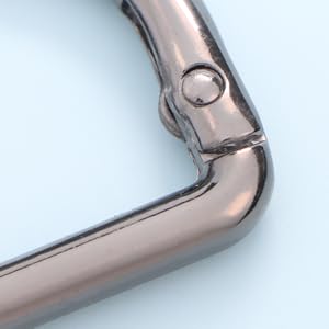 round carabiner clip