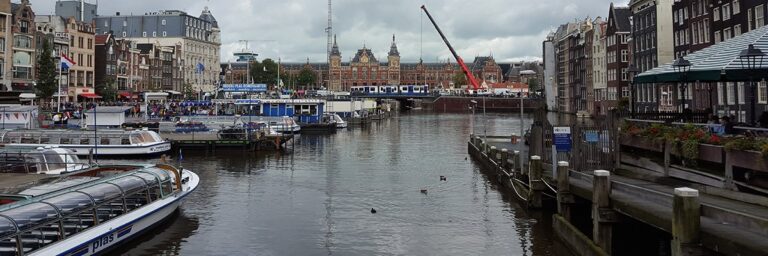 Dutch voters grasp digital urgency better than their politicians